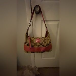 VINTAGE!! Coach stripe hobo bag! Very cute and has A LOT of room!!